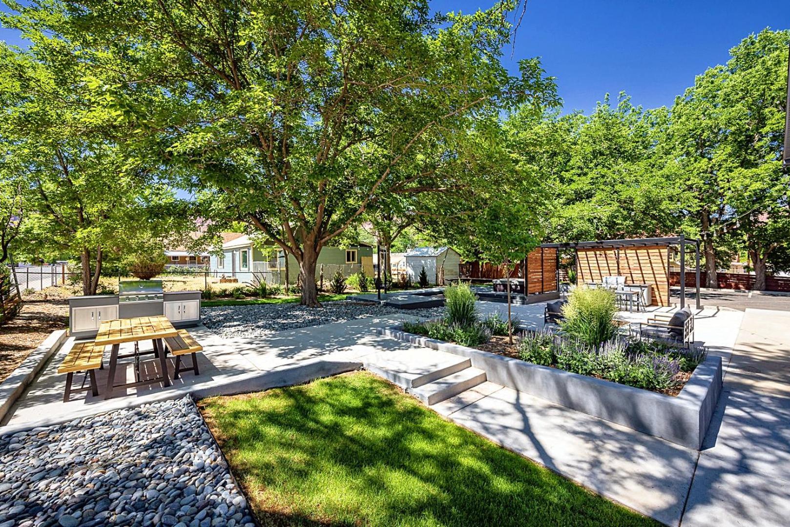 Near Downtown Stylish 2Br With Amazing Patio - 4 Βίλα Moab Εξωτερικό φωτογραφία